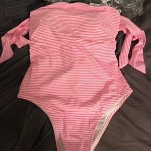 Aerie Off the shoulder | Onepiece | Bathing Suit !